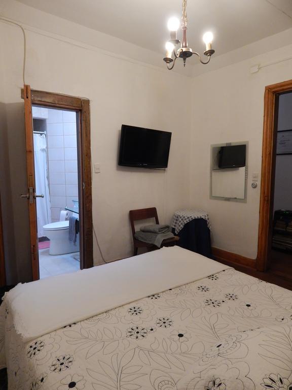 Alojamiento Alberto Magno Bed & Breakfast Santiago Ngoại thất bức ảnh